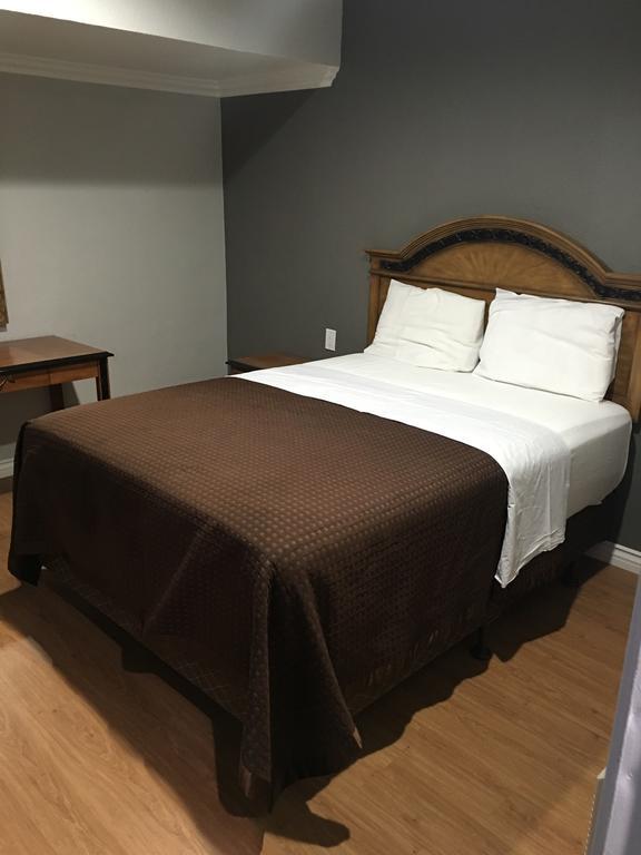 Town House Motel ลินวู้ด ภายนอก รูปภาพ