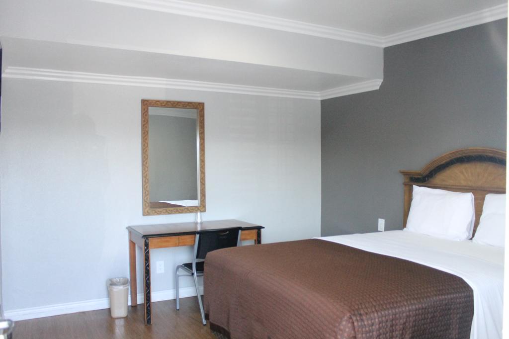 Town House Motel ลินวู้ด ภายนอก รูปภาพ