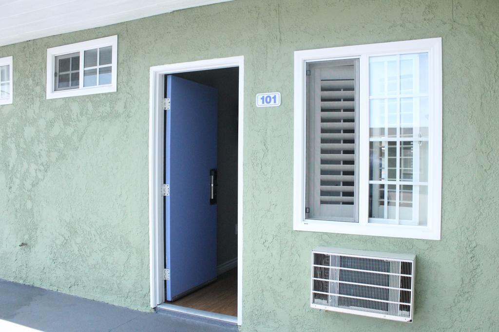 Town House Motel ลินวู้ด ภายนอก รูปภาพ