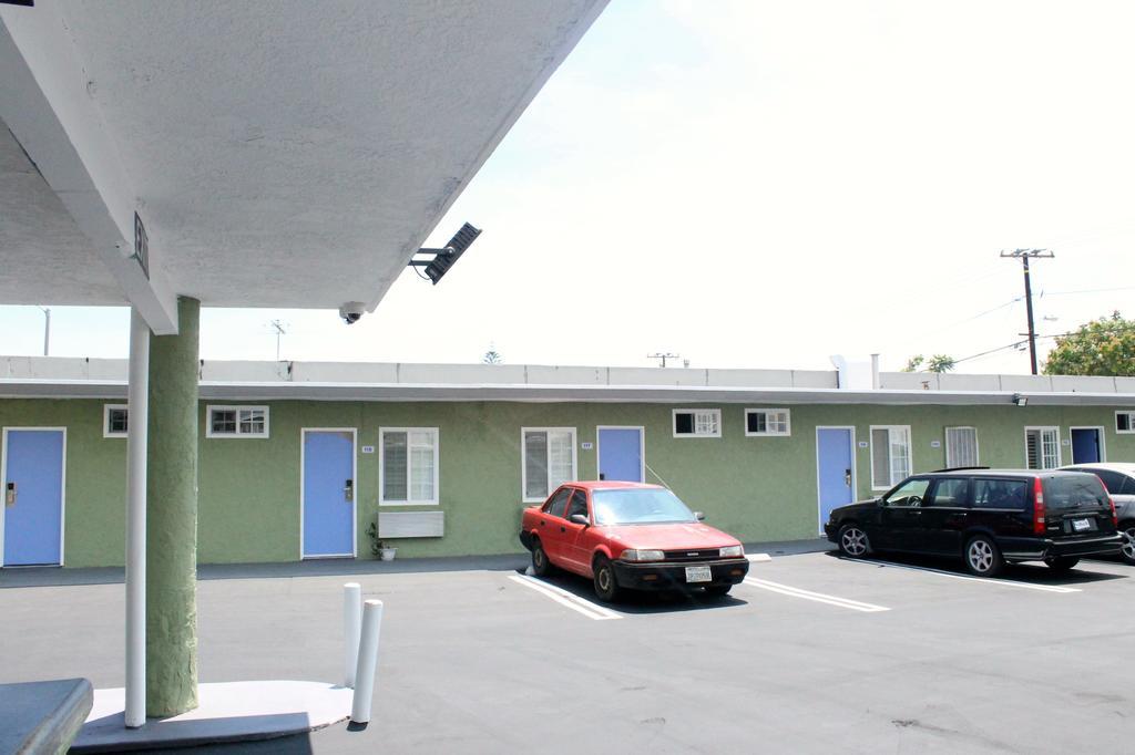 Town House Motel ลินวู้ด ภายนอก รูปภาพ