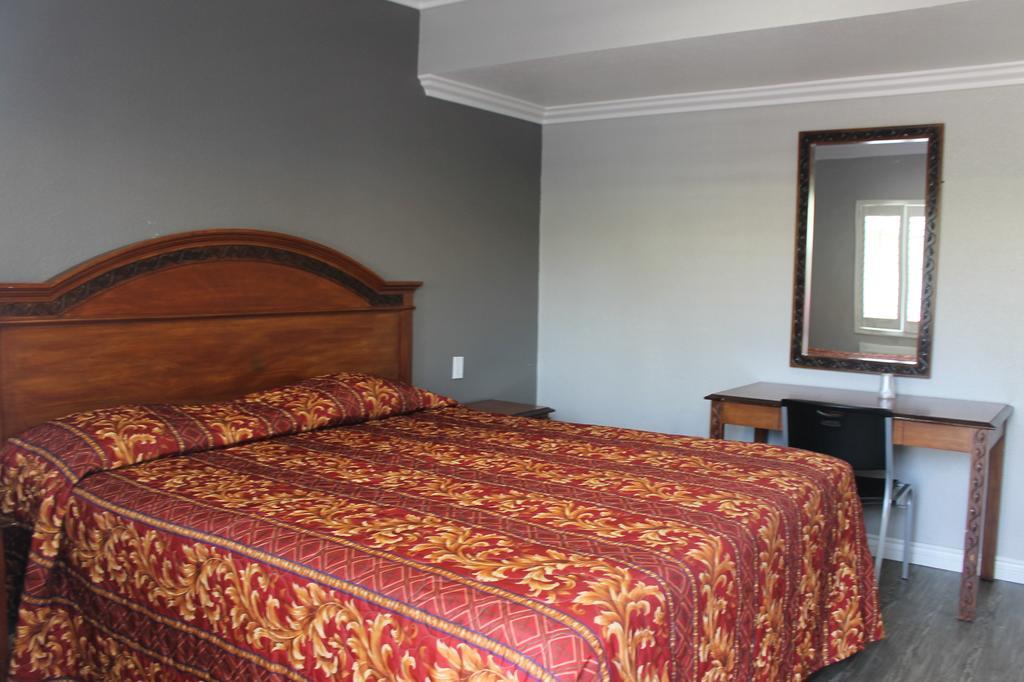 Town House Motel ลินวู้ด ภายนอก รูปภาพ
