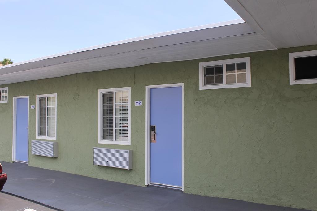 Town House Motel ลินวู้ด ภายนอก รูปภาพ