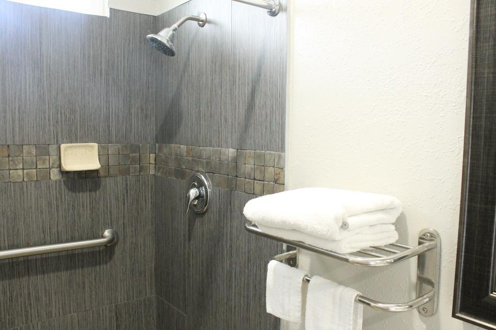 Town House Motel ลินวู้ด ภายนอก รูปภาพ