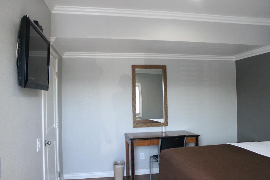 Town House Motel ลินวู้ด ภายนอก รูปภาพ