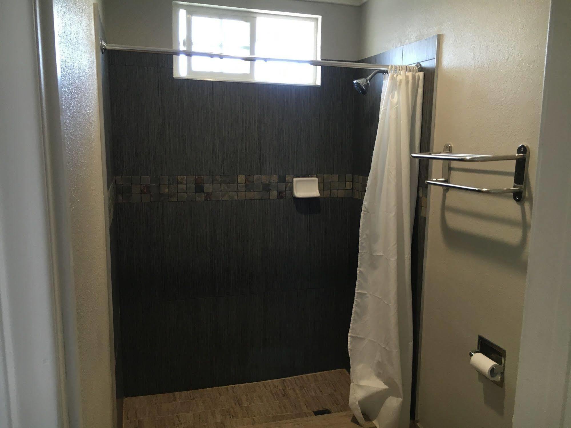 Town House Motel ลินวู้ด ภายนอก รูปภาพ